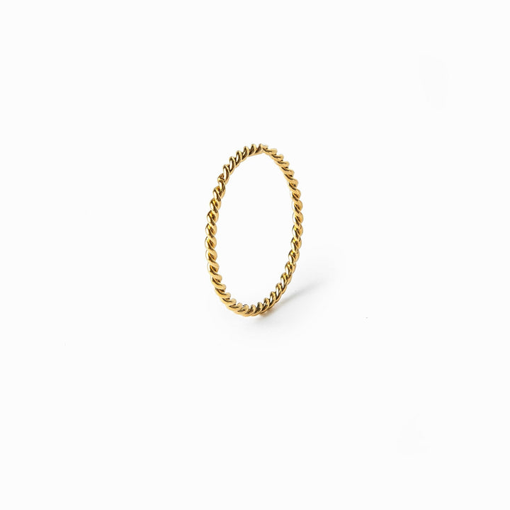 Ring and Twisted String