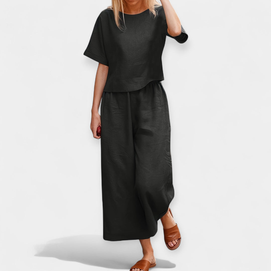 Airy Pants Set with Short-Sleeved Top