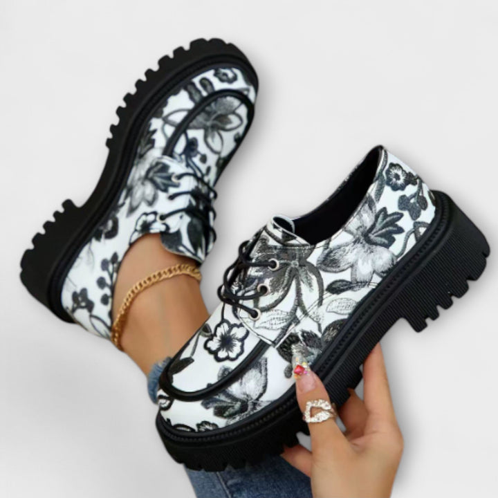 Sandra - Classic Retro Loafers with Style
