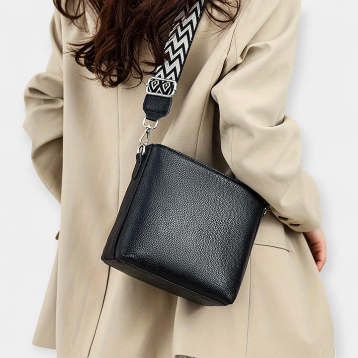 Crossbody shoulder bag