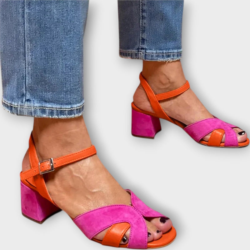 Block-colored sandals with a comfortable heel