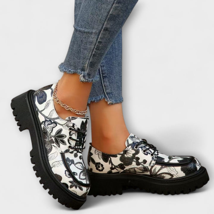 Sandra - Classic Retro Loafers with Style