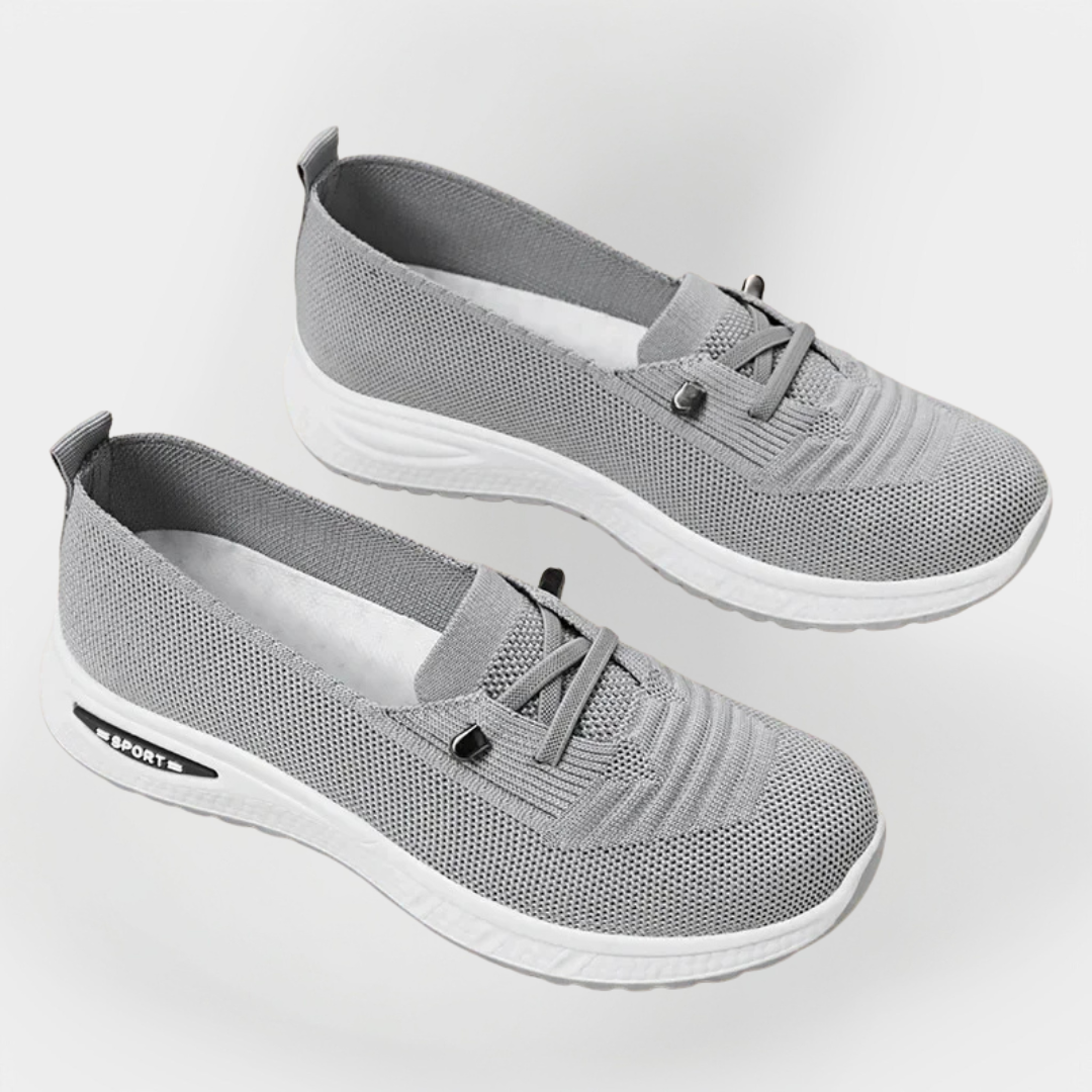 Sports Shoes with Light Weave and Flexible Sole