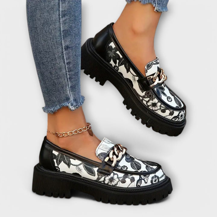 Sandra - Classic Retro Loafers with Style