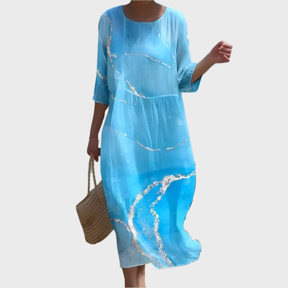 Airy dress with coverage