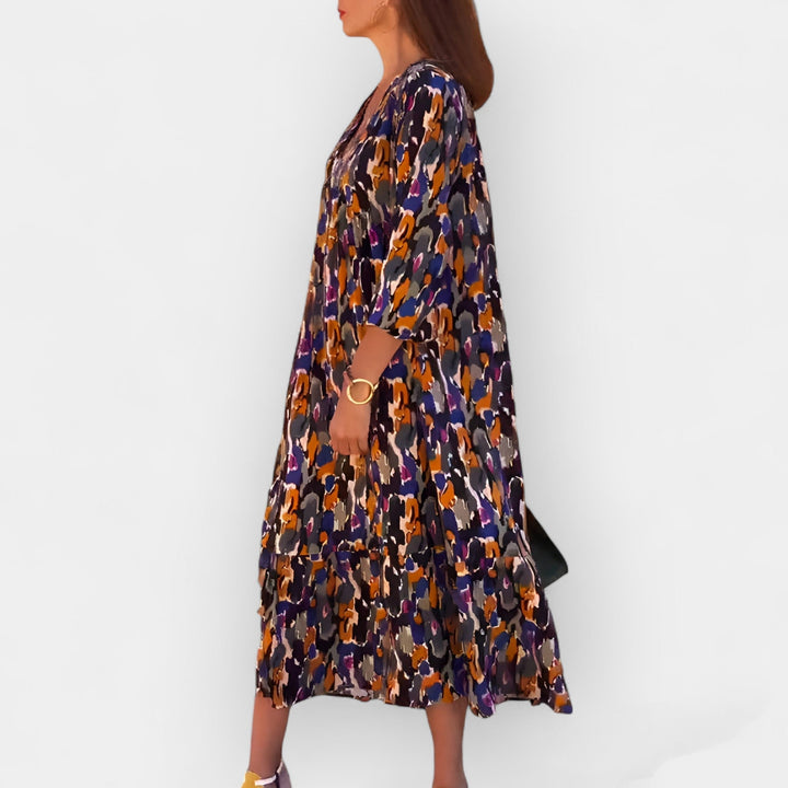 Dress with V-Neck and Retro Design