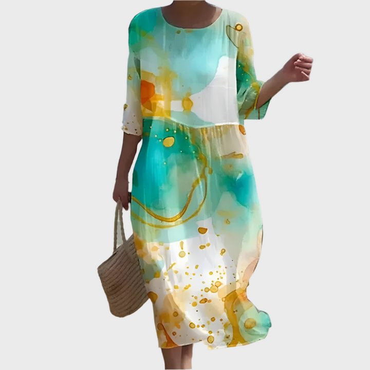 Airy dress with coverage
