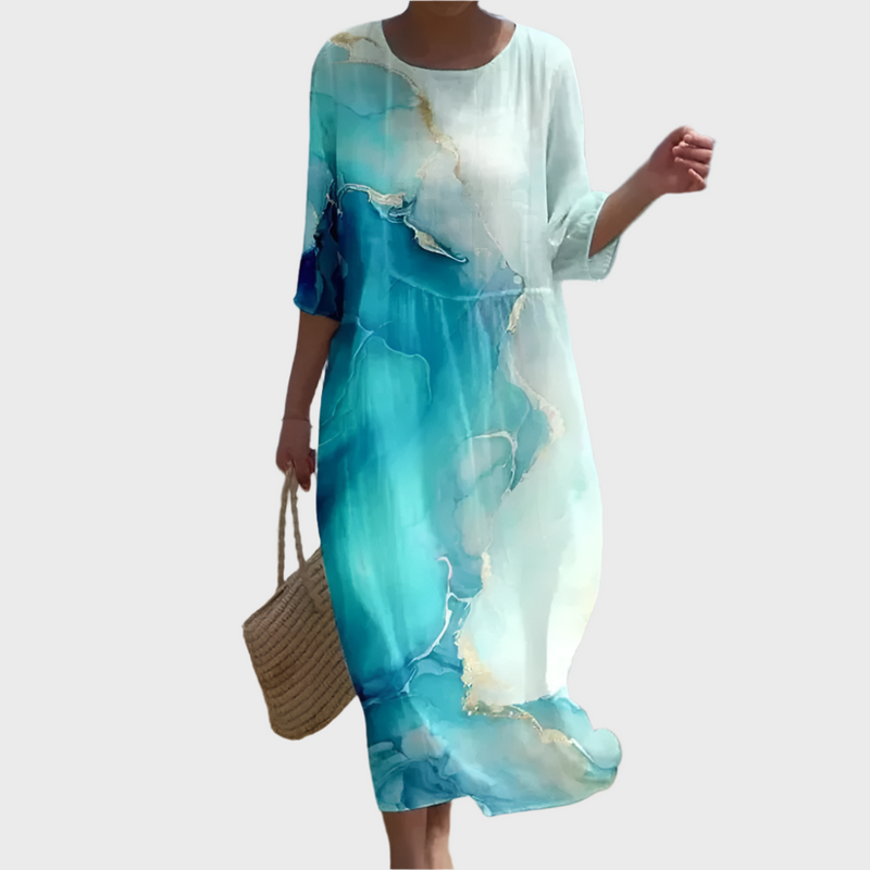 Airy dress with coverage