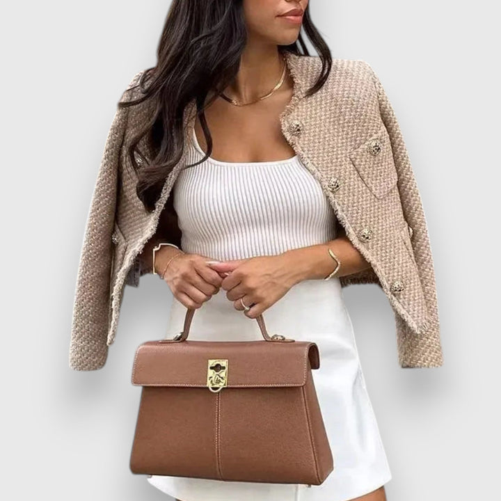 Kiriane – Timeless silhouette transition jacket