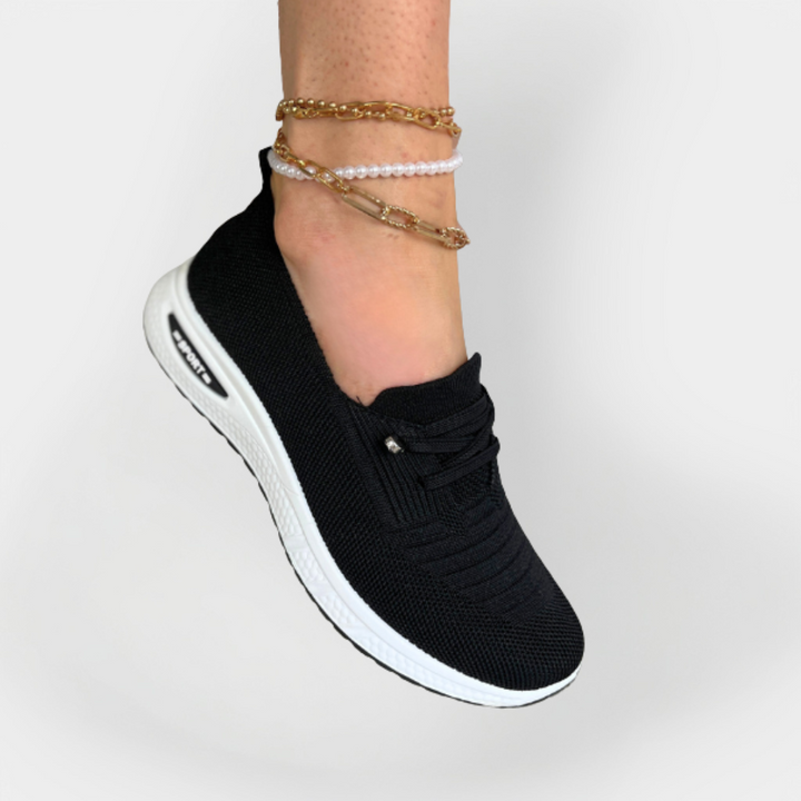 Sports Shoes with Light Weave and Flexible Sole