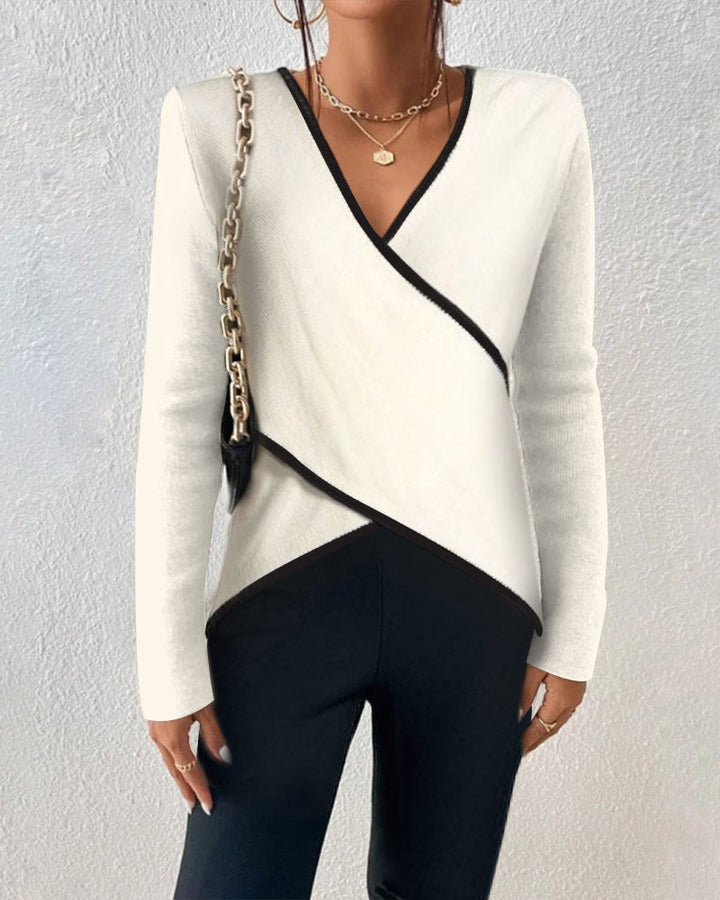 Yzabelle – Sweater with Contrast Trim