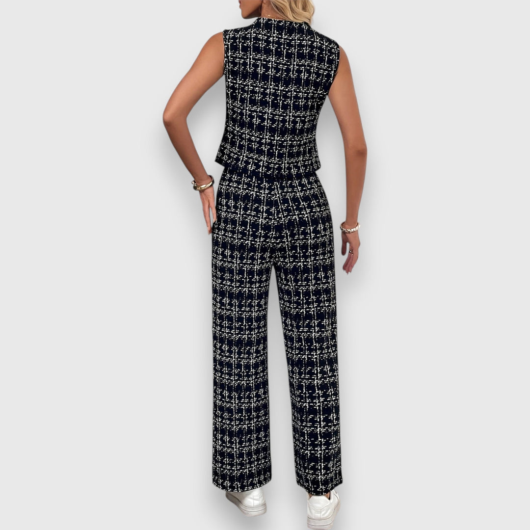 Set to share with V-neck and matching pants