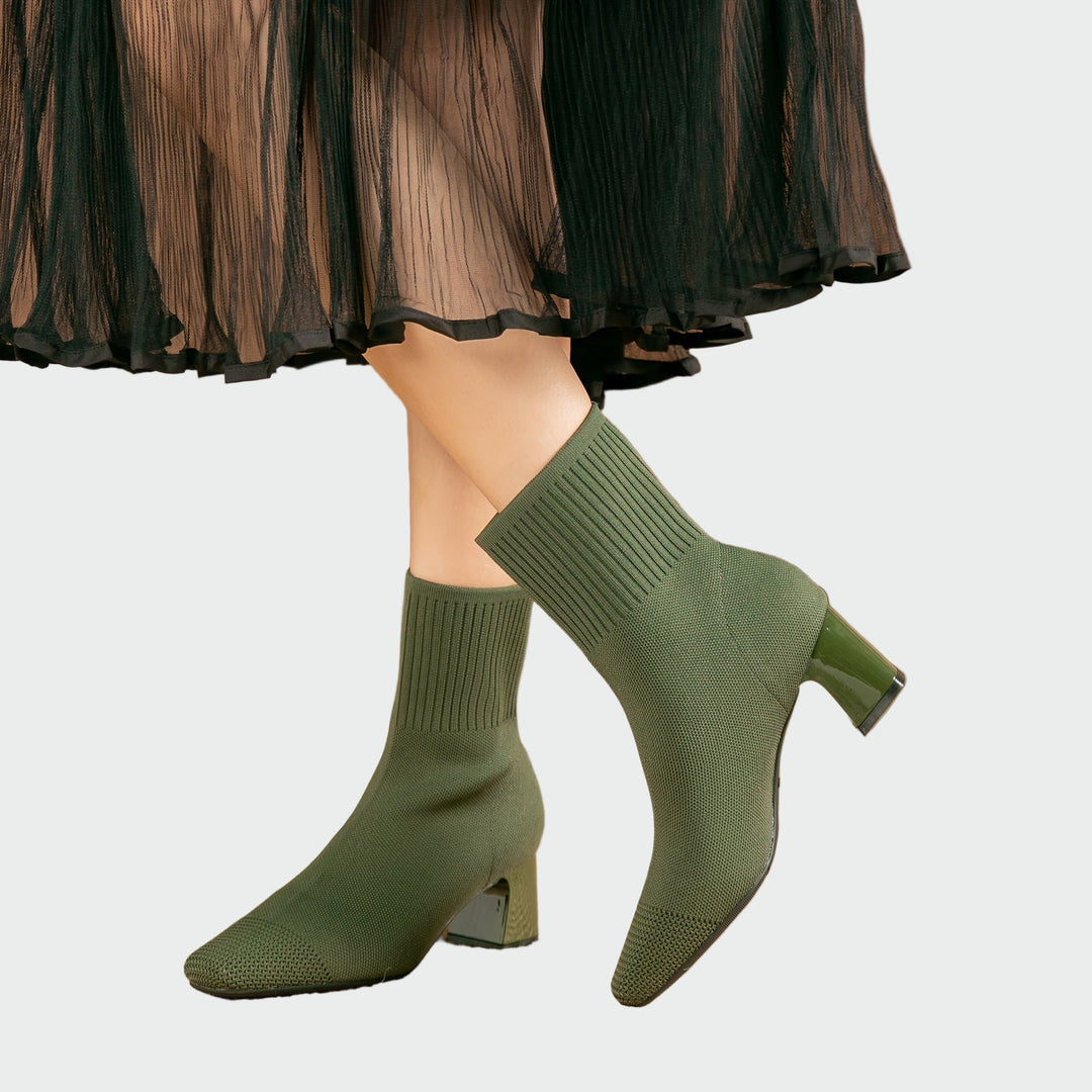 Knitted orthopedic boots