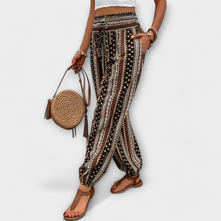Pants with Folkloric Pattern