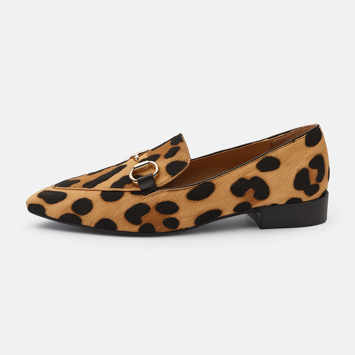 Alma – Loafers with statement design