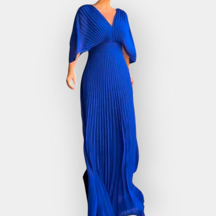 Elegant Pleated Dress with Stiletto Silhouette