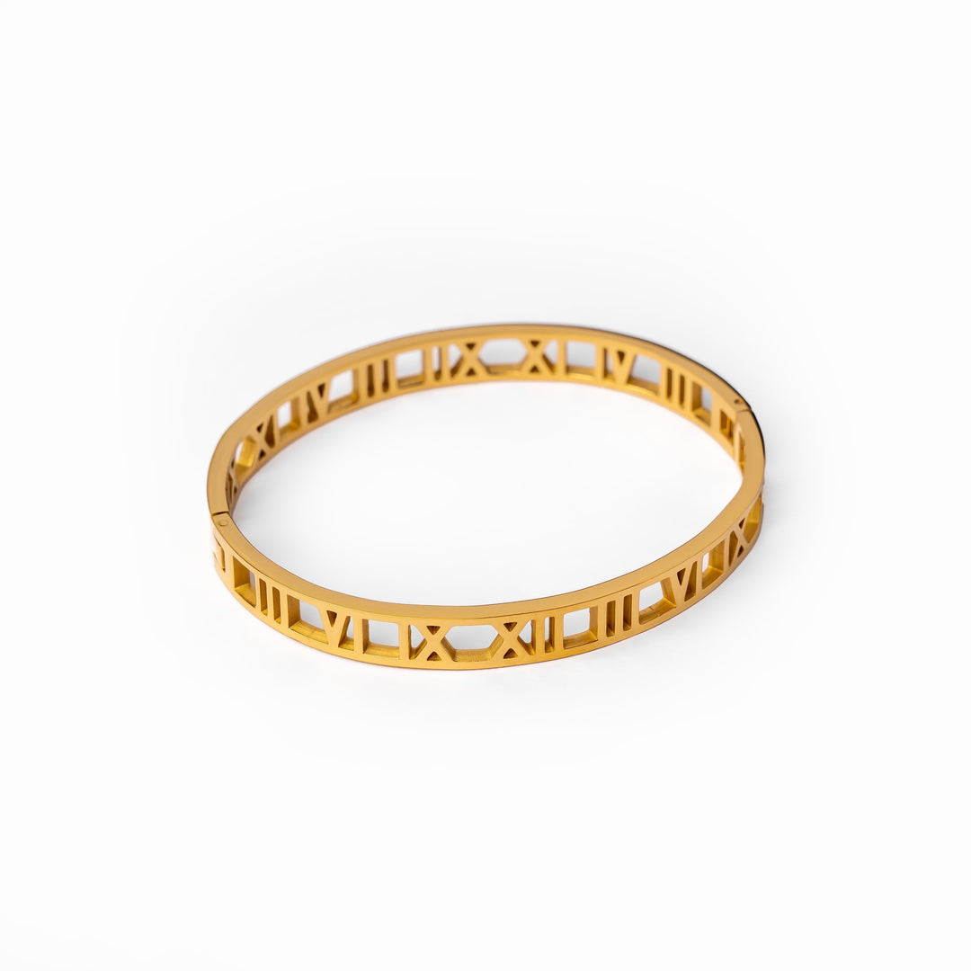 Gold-plated bracelet with numbers