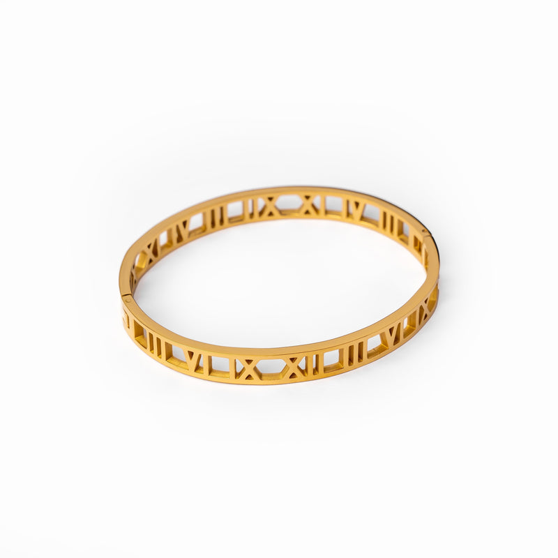 Gold-plated bracelet with numbers