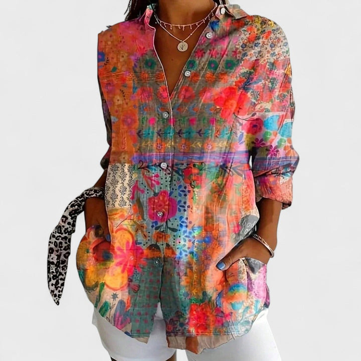 Annika - Colorful blouse with playful print