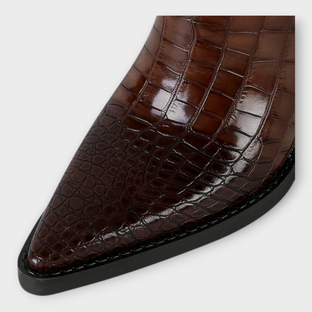 Boots with Crocodile Pattern and Elegant Heel