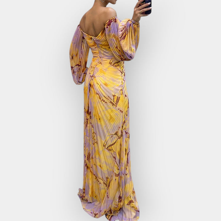 Airy dress with cutouts