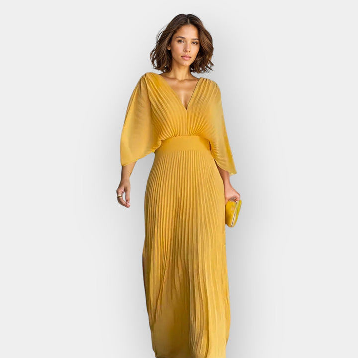 Elegant Pleated Dress with Stiletto Silhouette