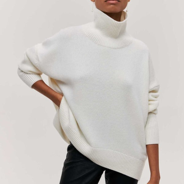 Katrielle - cozy pullover with high collar