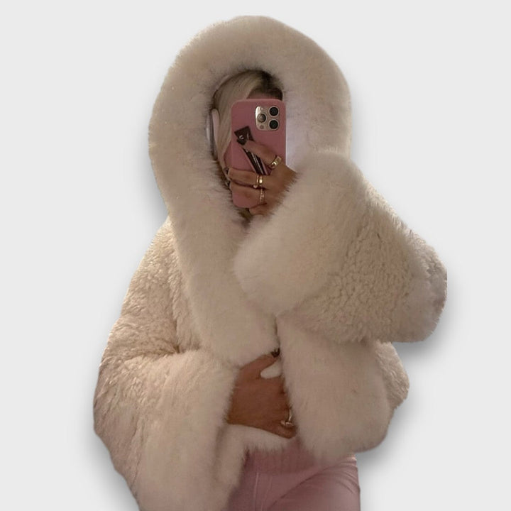 Noeline – Short Faux Fur Jacket with Hood