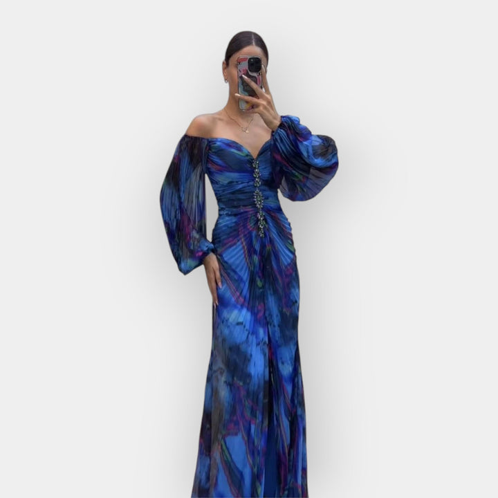 Airy dress with cutouts