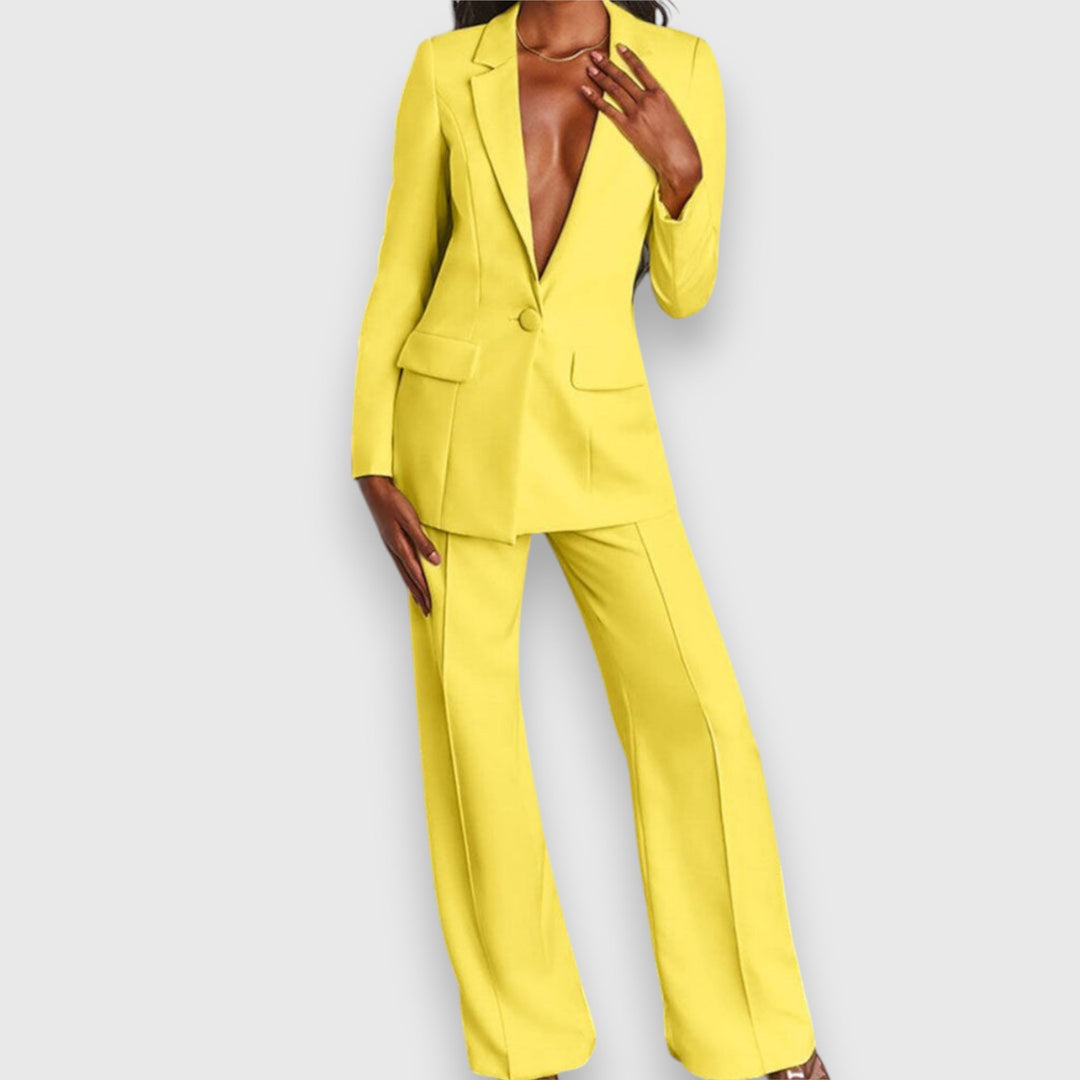 Set Blazer for Elegant Appearances