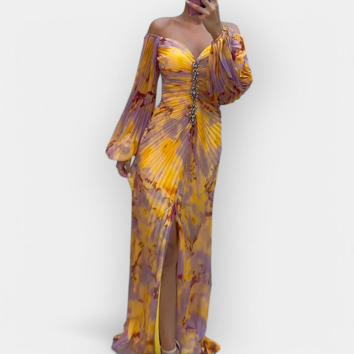 Airy dress with cutouts