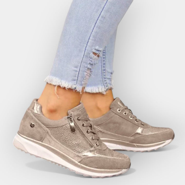 Anatomical Sneakers with Zipper