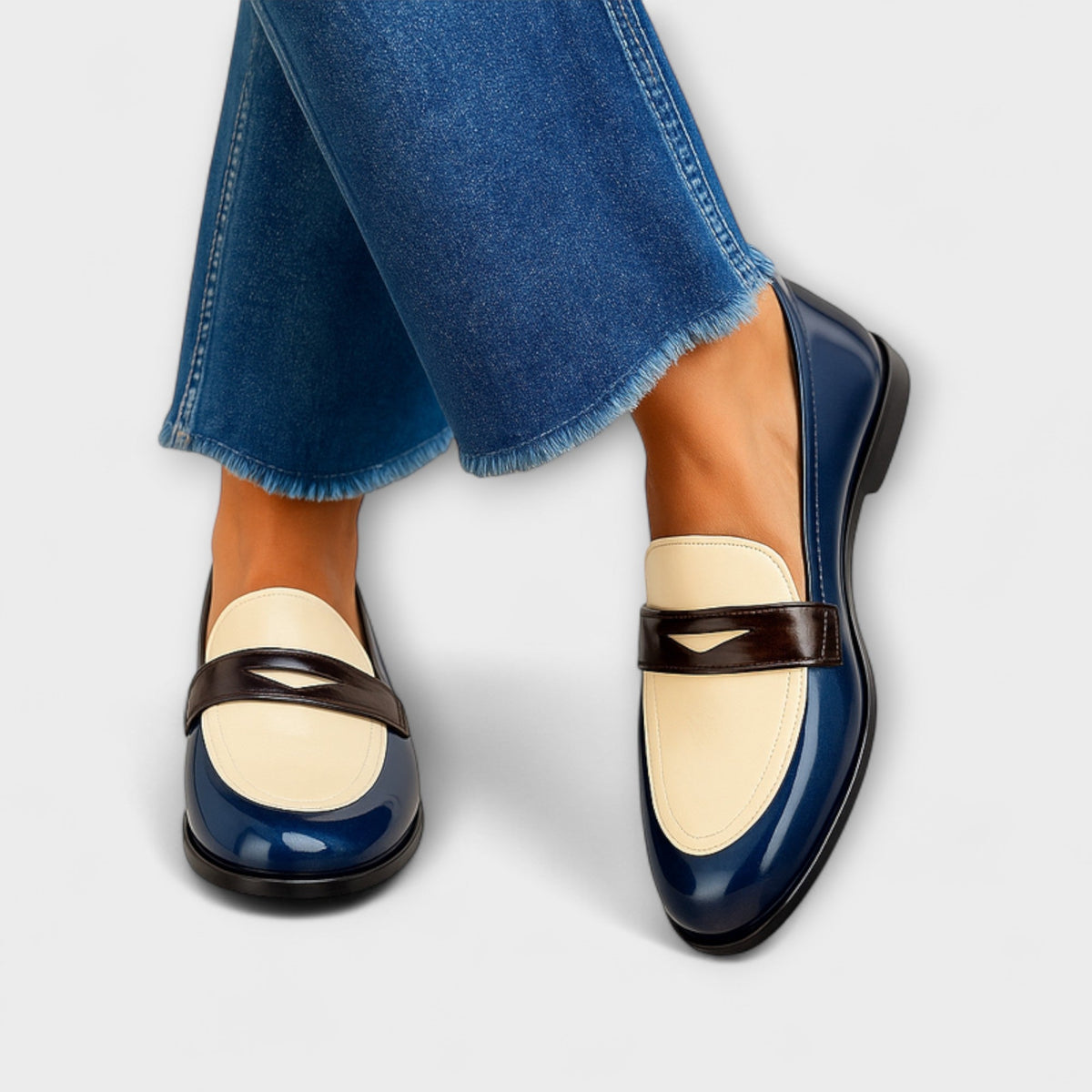 Claudia - Loafers with Contrast