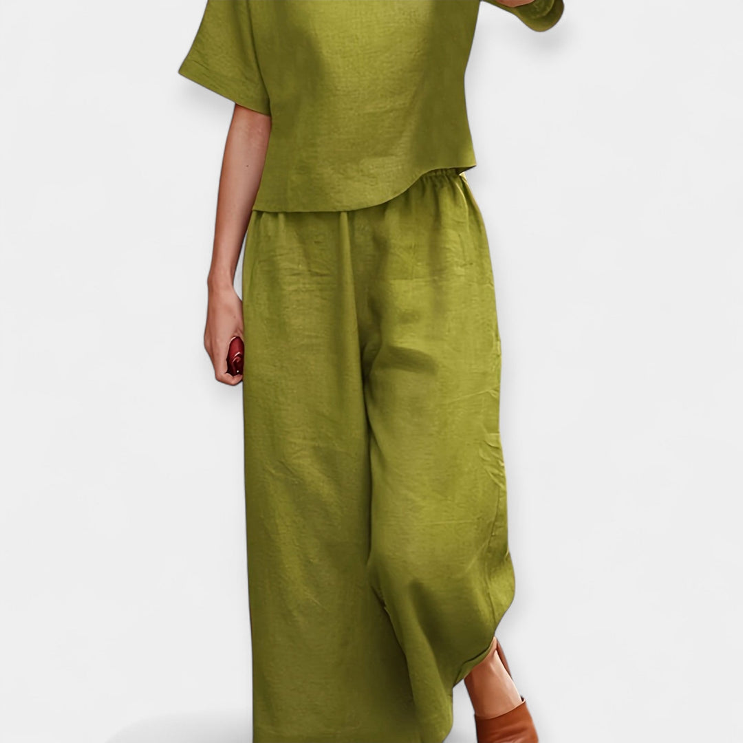 Airy Pants Set with Short-Sleeved Top