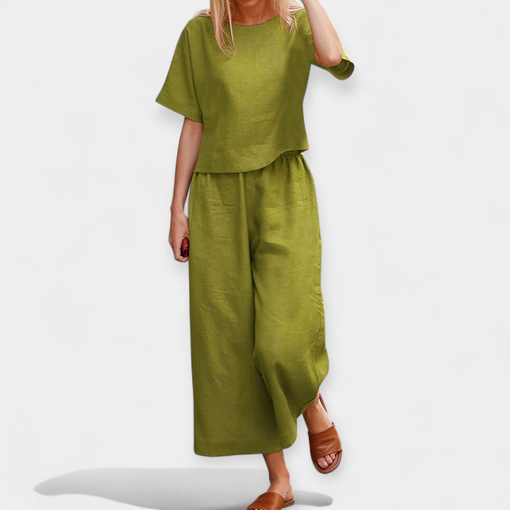 Airy Pants Set with Short-Sleeved Top