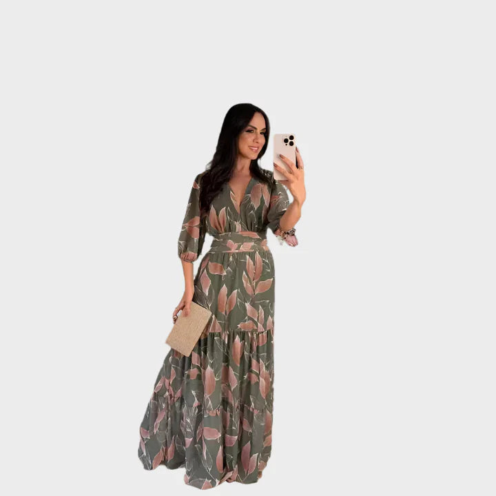 Long Dress with Floral Design and Comfortable Silhouette for Elegant Days