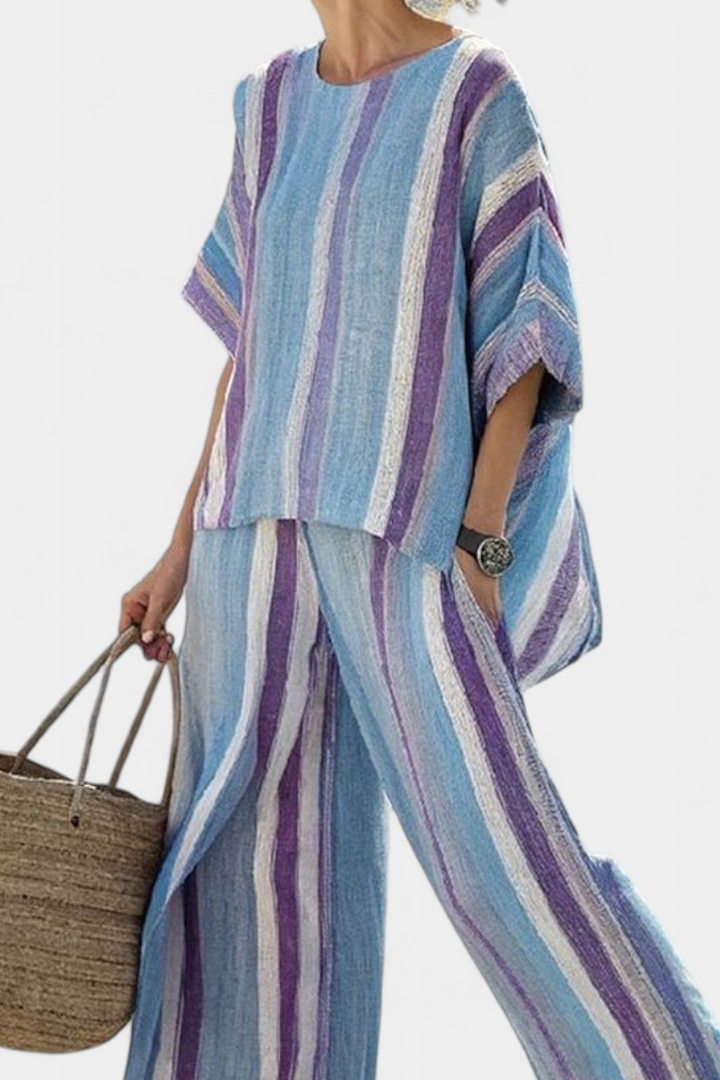 Elegant Daisy Set with Stripes in Mauve and Light Blue for a Sophisticated Look