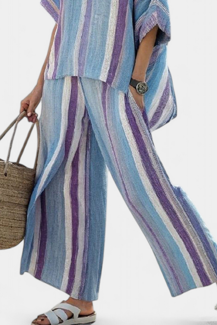 Elegant Daisy Set with Stripes in Mauve and Light Blue for a Sophisticated Look