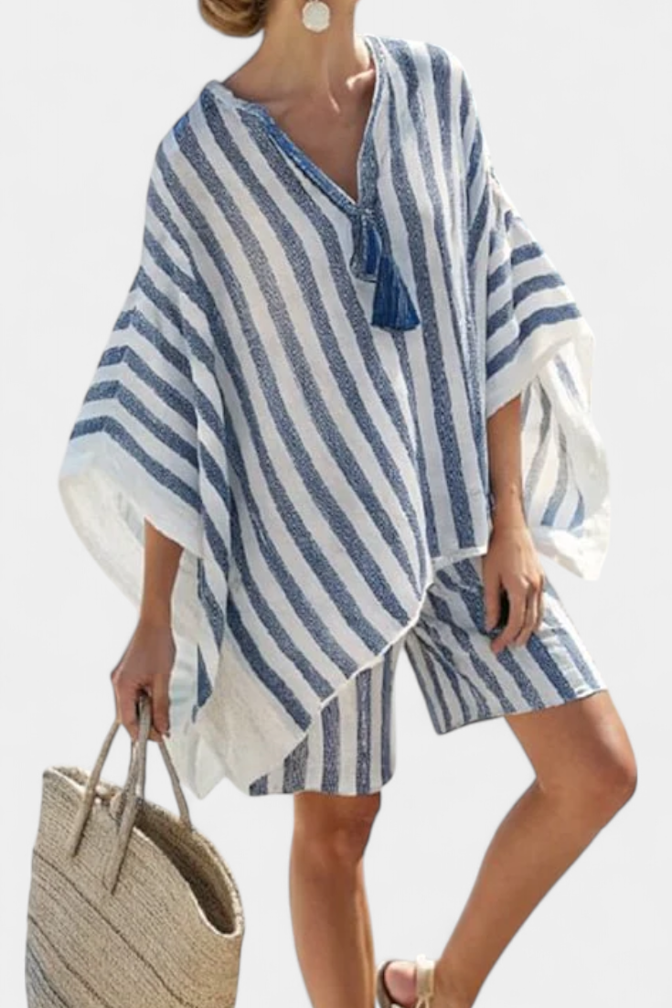 Set with Striped Nancy with Oversized Blouse and Elegant Shorts