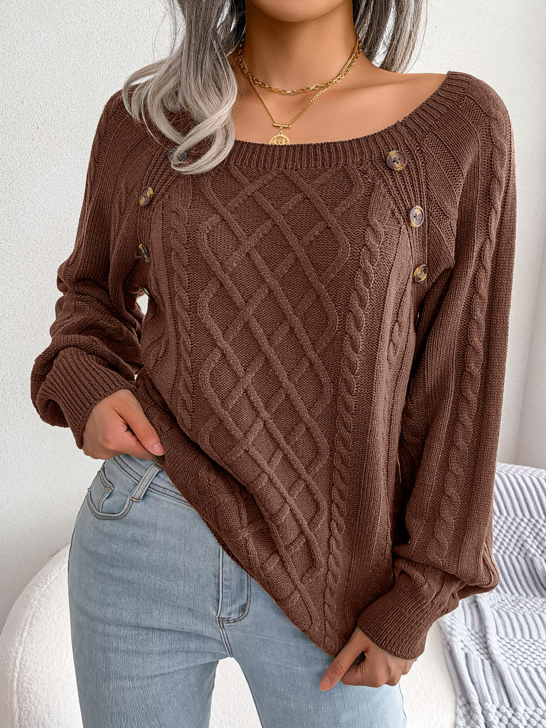 Emilia - Classic and Comfortable Sweater