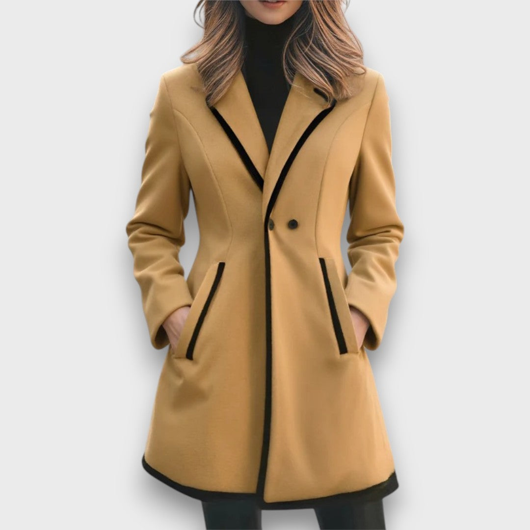 Morenza – White coat with black edges