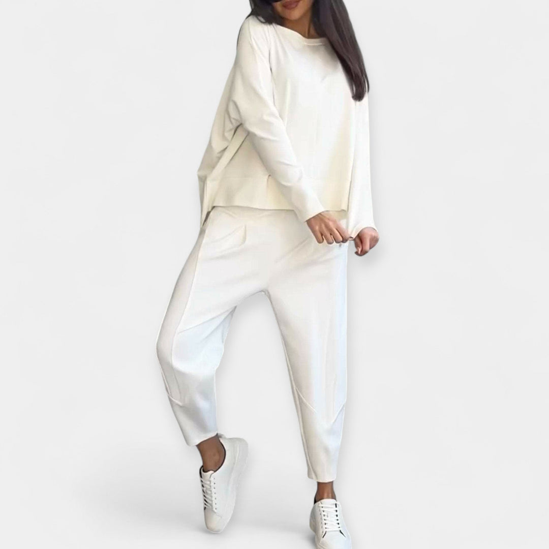 Composition with Long Sleeves
