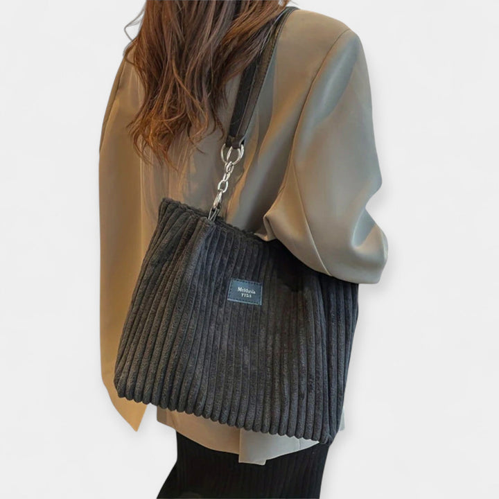 Elegant bag for everyday use