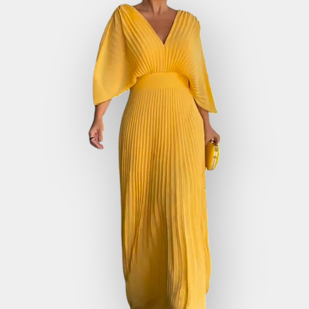 Elegant Pleated Dress with Stiletto Silhouette