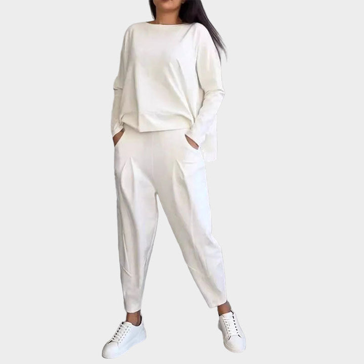 Set with Blouse and Pants in Light Elegance