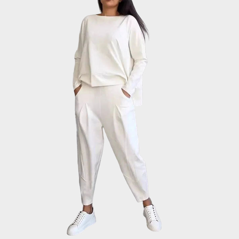 Set with Blouse and Pants in Light Elegance