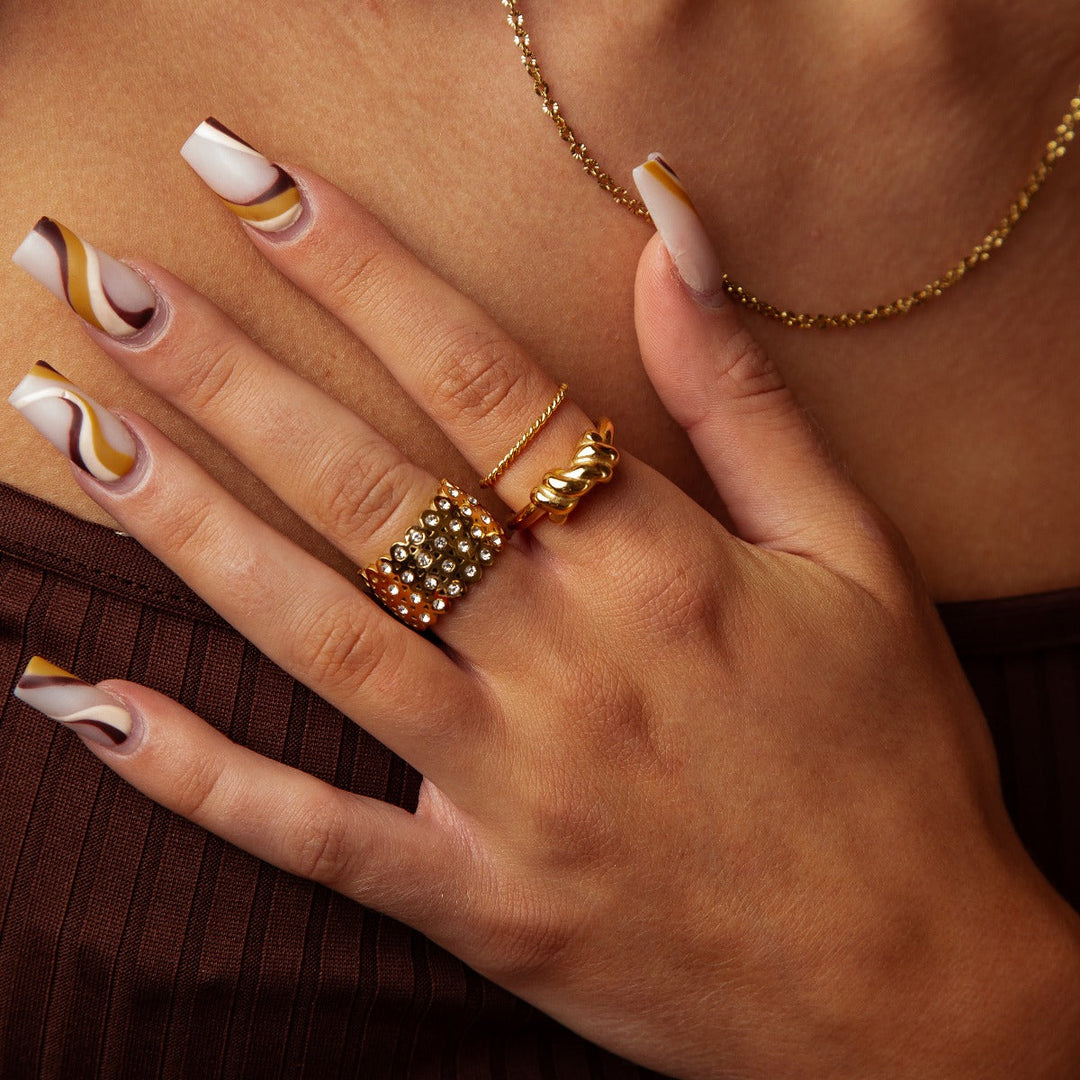 Ring and Twisted String